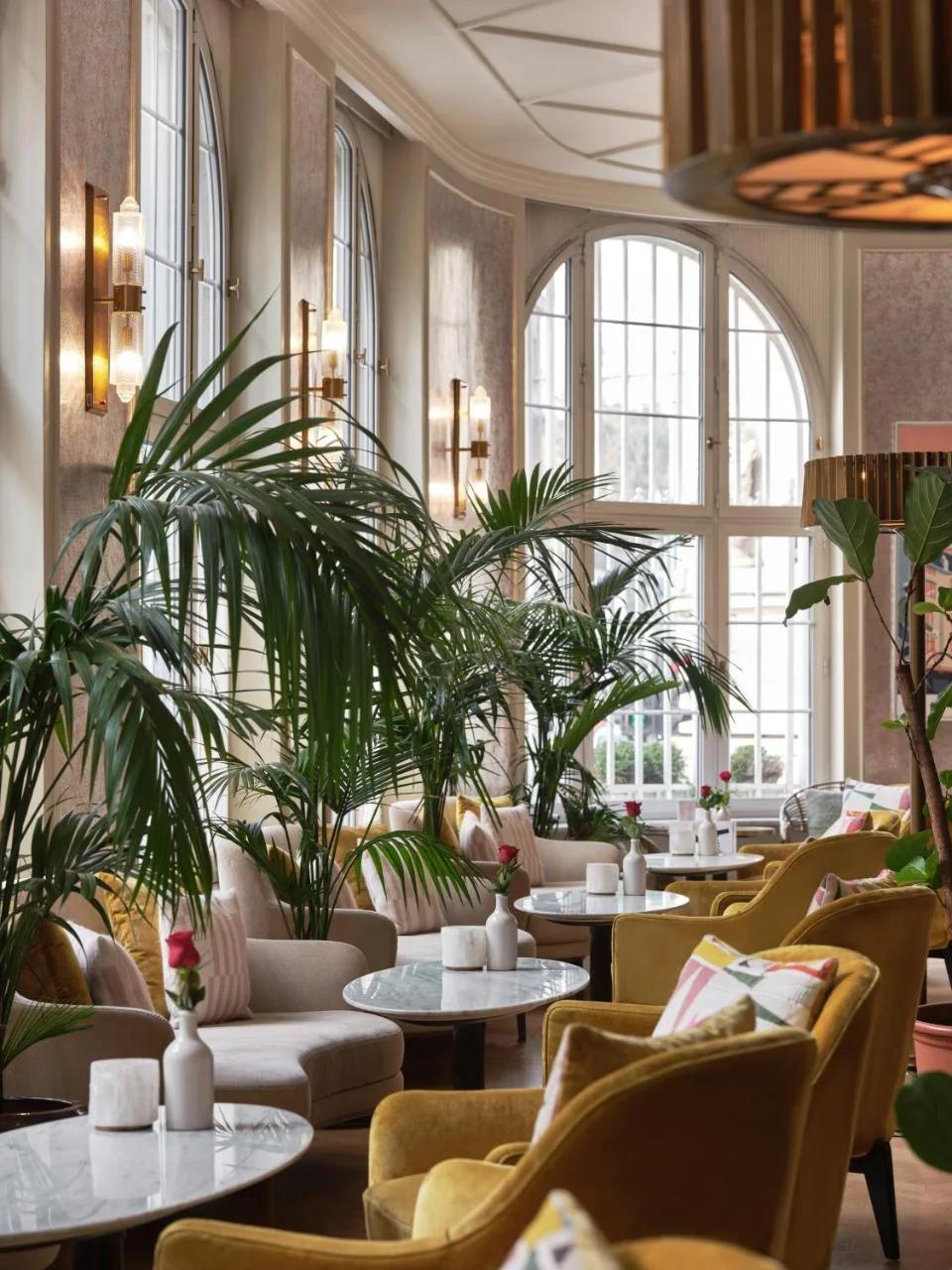 Hotel Capital photo
