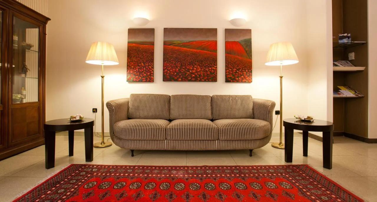 Hotel Globo photo