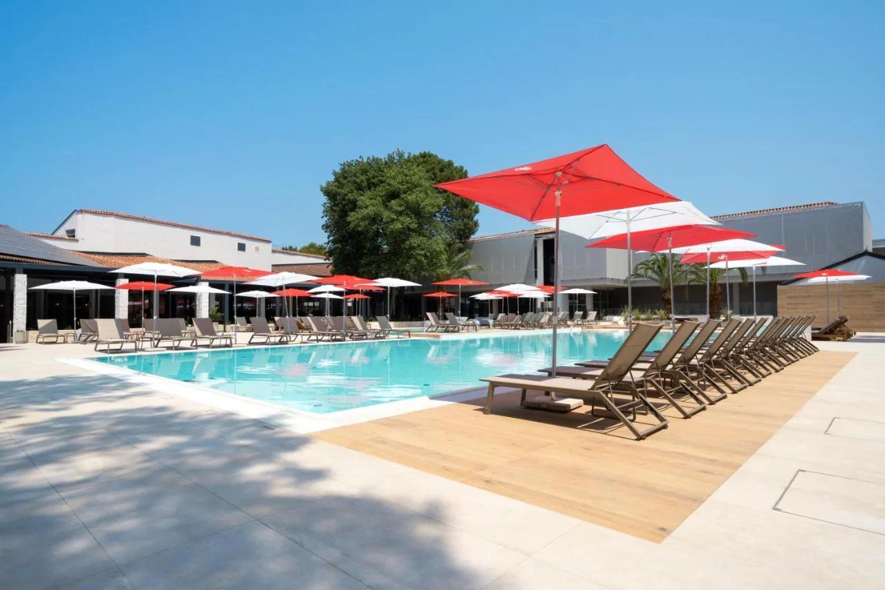 Hotel Pelegrin Plava Laguna photo
