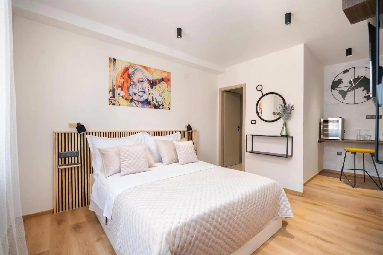 Hygge Rooms Split