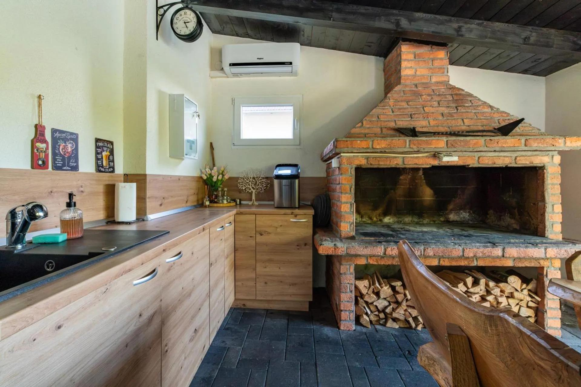 July Holiday House photo