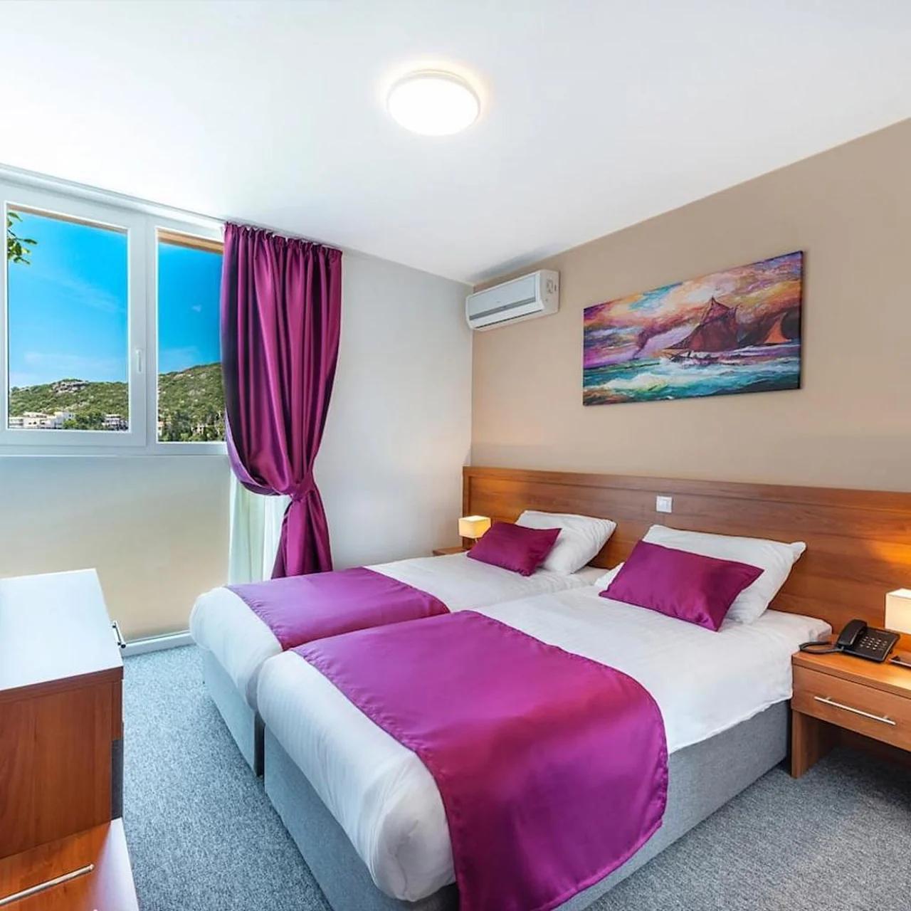 Hotel Komodor photo