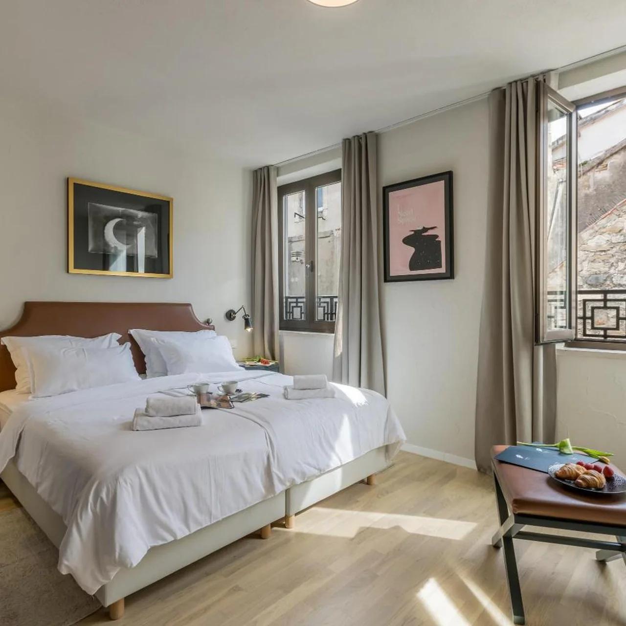 Leonis Restaurant & Rooms photo
