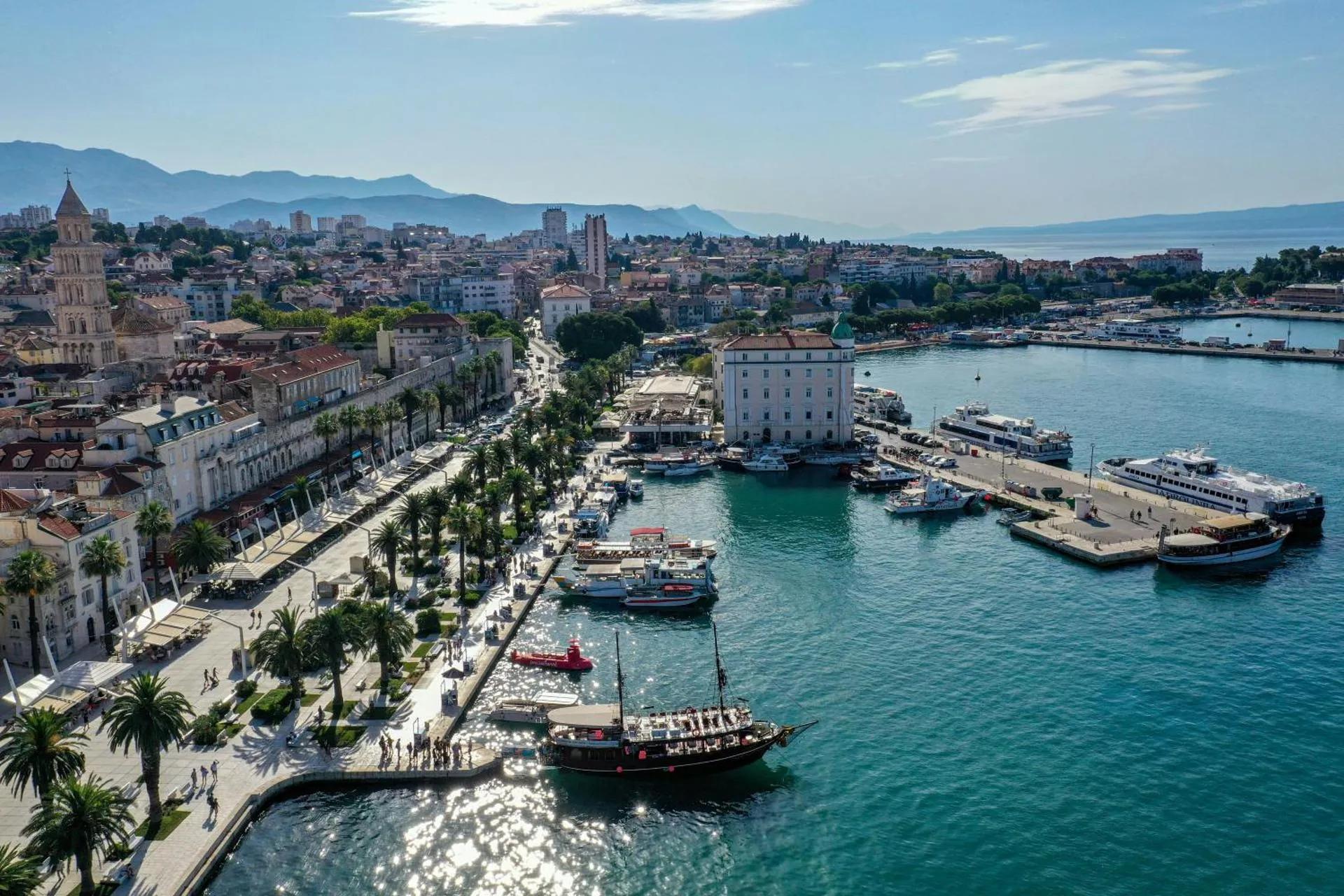 Lucy Retreat - Split Center - Near Diocletian's Palace with Jacuzzi