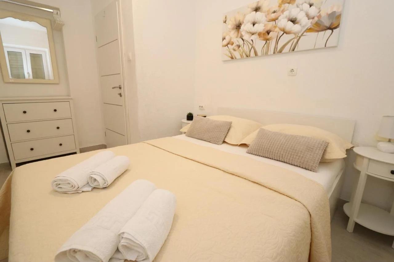Mamma Mia Apartments photo