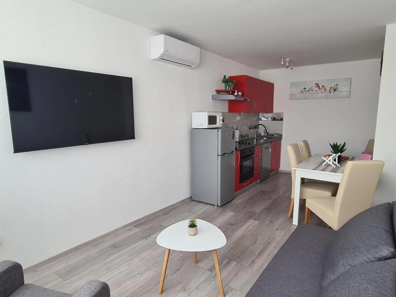 Miro Apartment photo
