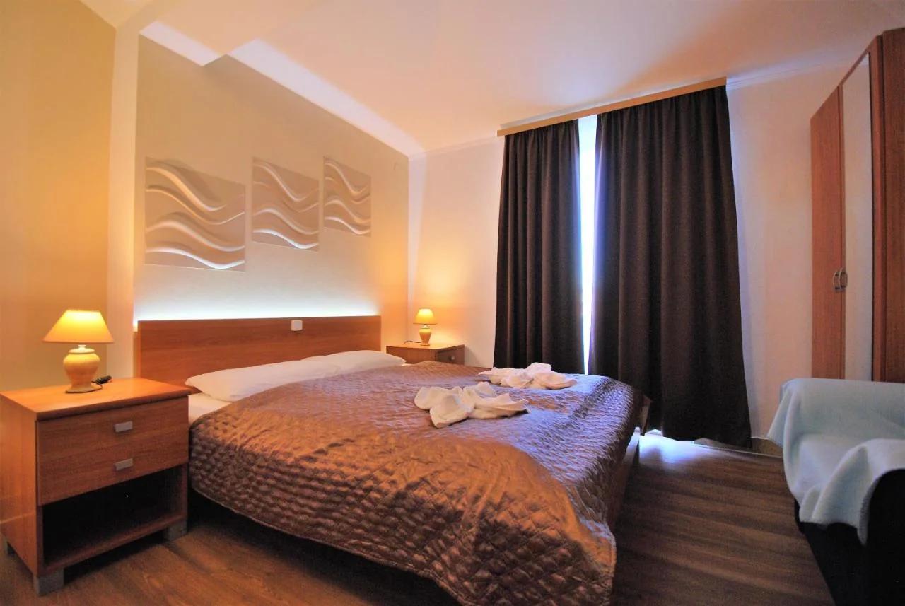 Nautica Apartments photo