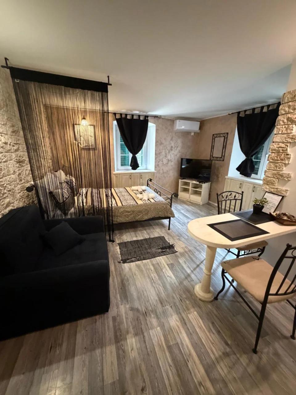 Old Town Apartment