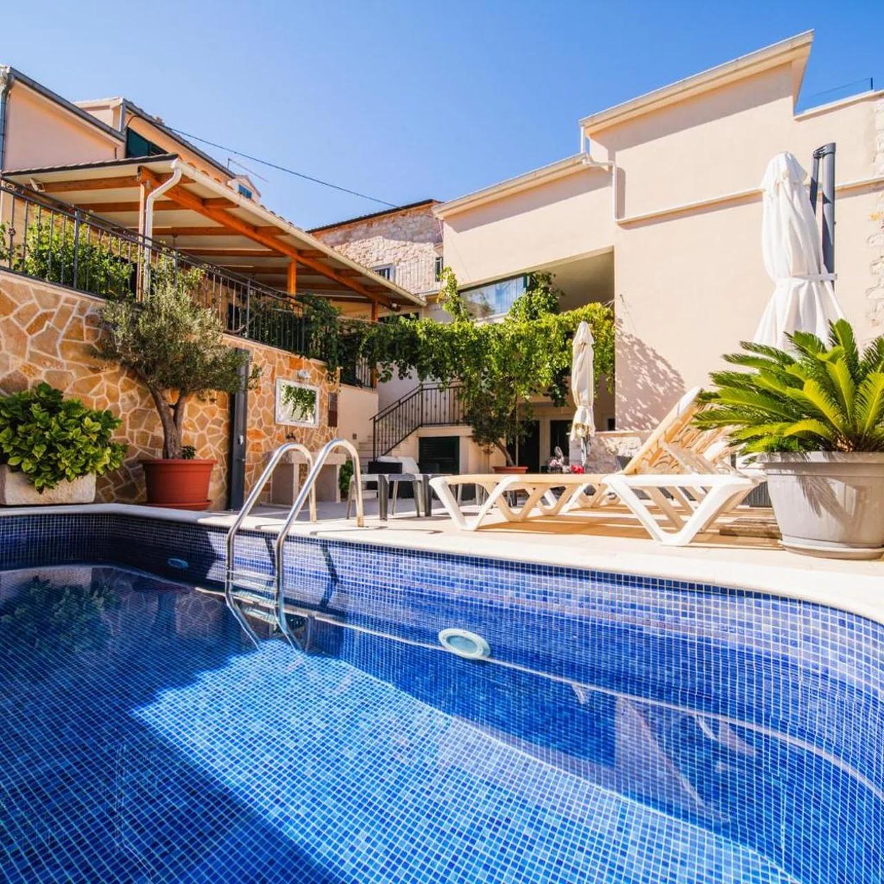 Apartments Ante 1 Hvar center, pool