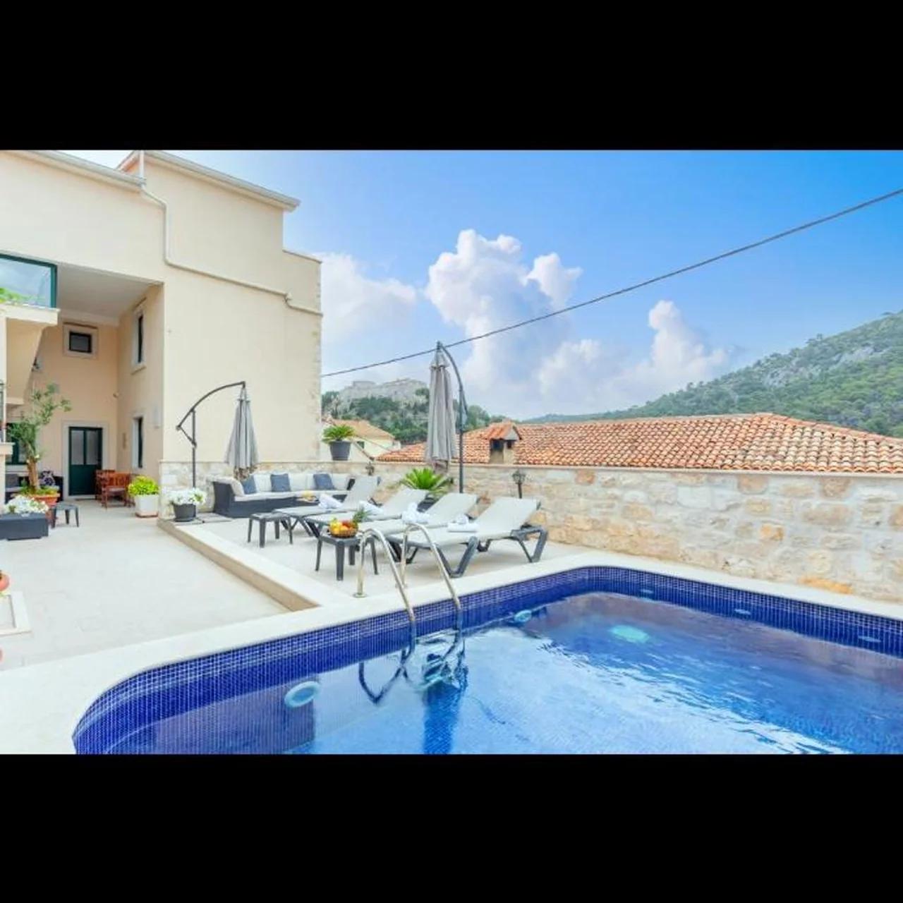 Apartments Ante 1 Hvar center, pool photo