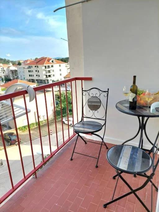 Orla Beach Apartment foto