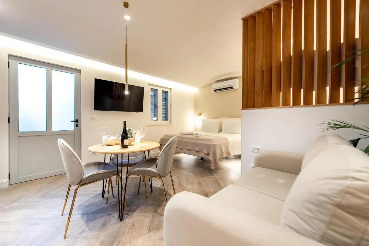 Rooms & Apartment Laura photo