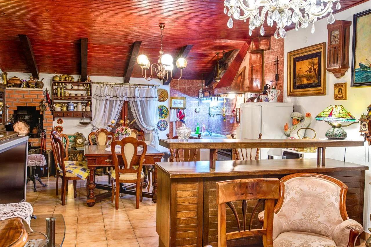 Royal Antique Apartment photo