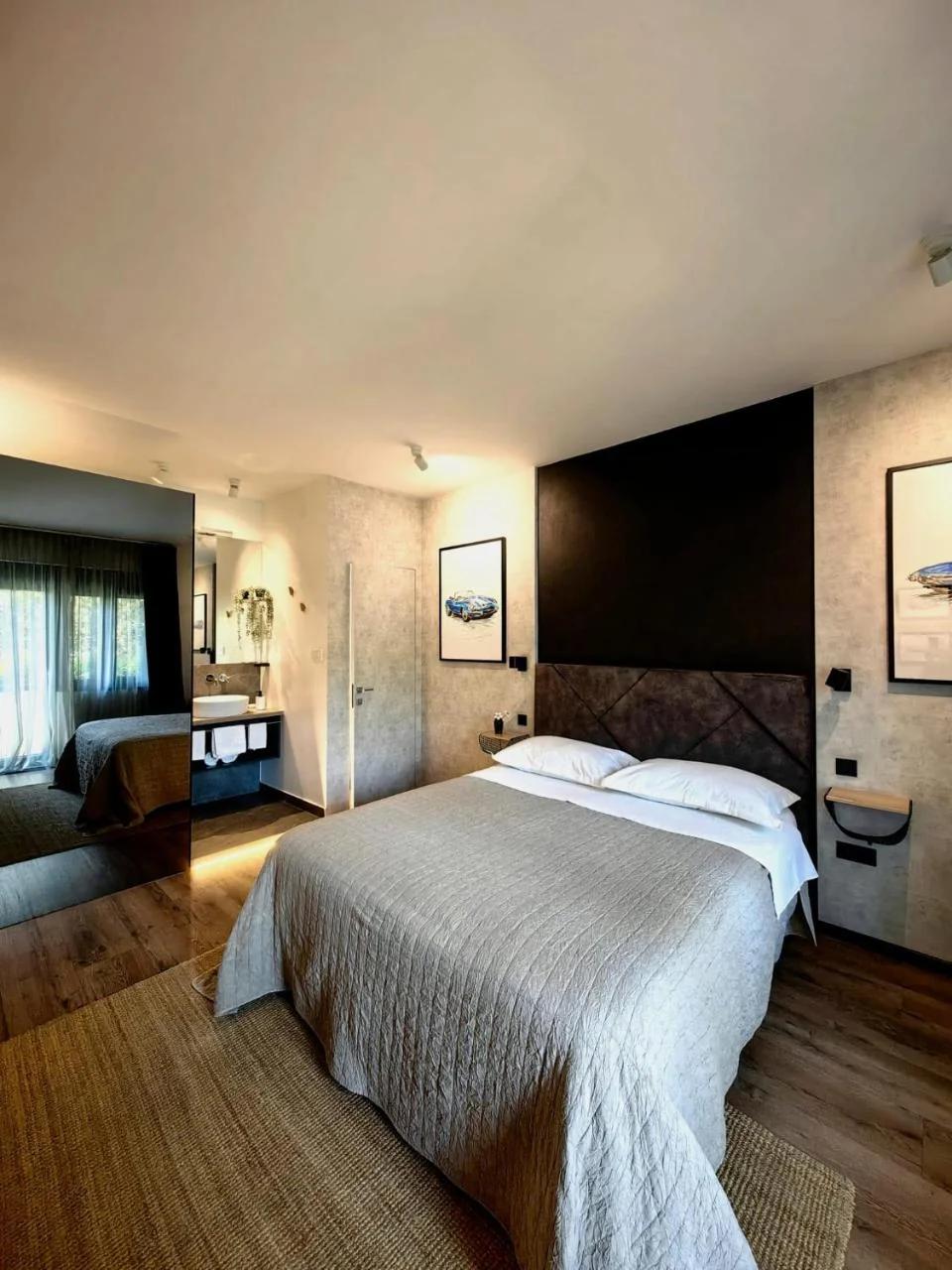 Scuderia Split Rooms photo