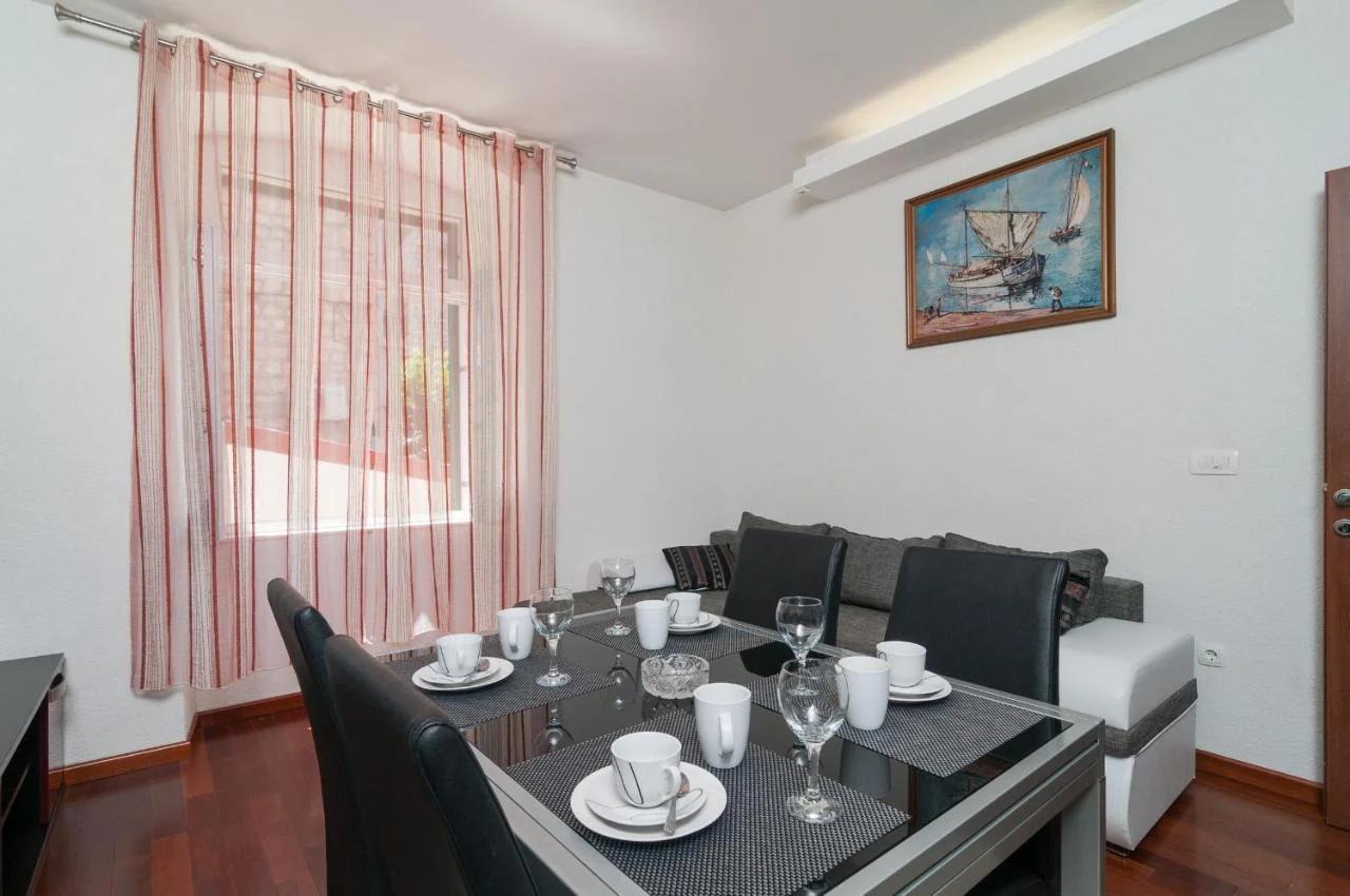 Split Center Apartment photo