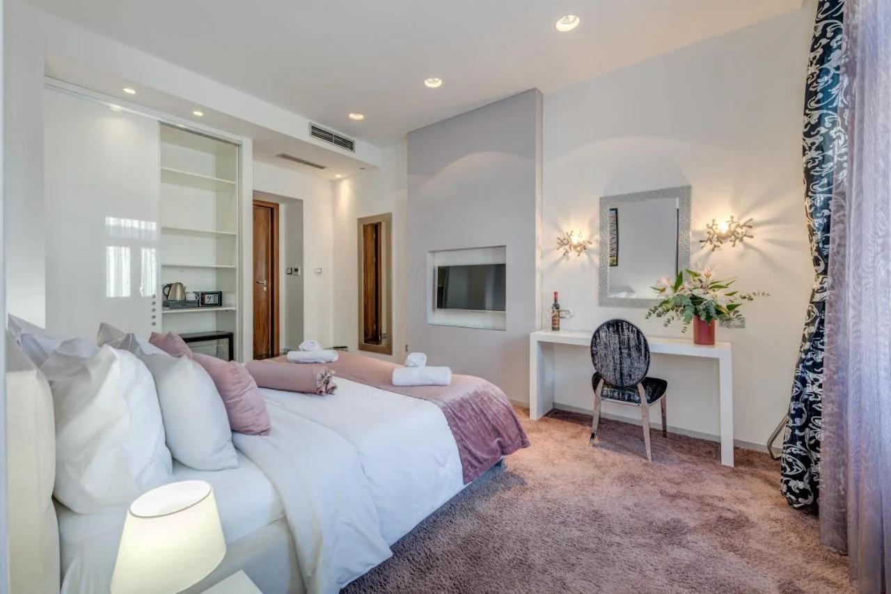 Starlight Luxury Rooms foto