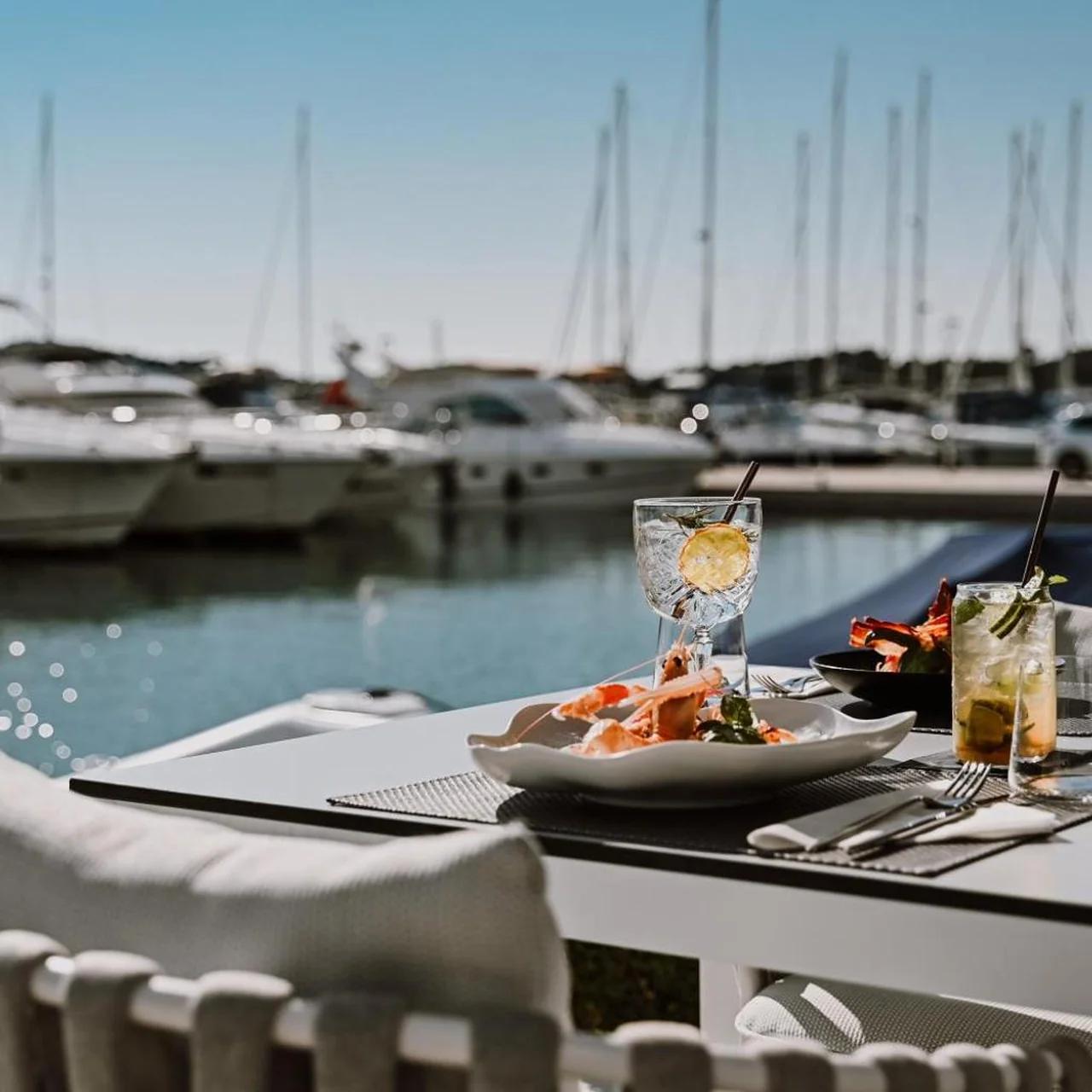 Hotel Stomorin-Marina Hramina foto