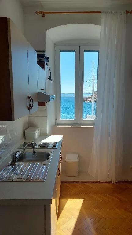 VELE with parking and sea view photo