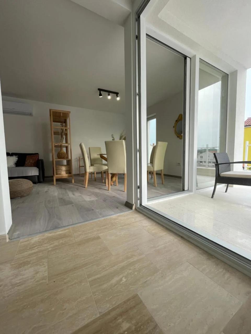 Vila Regina Apartment Regina with Swimming Pool