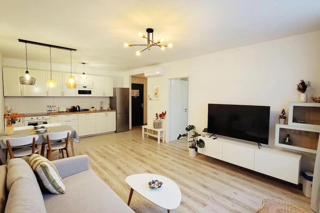 DN Green Apartment photo