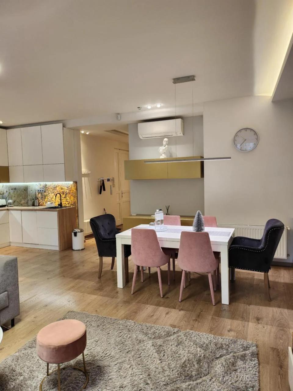 M53 "Margaret's Edge" Apartment photo