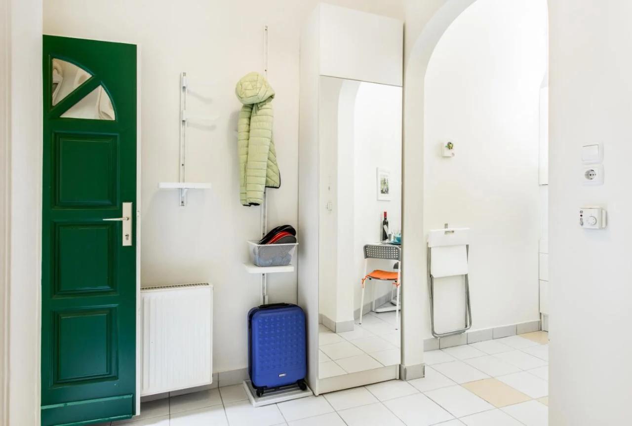 Peaceful Palace Apartment photo