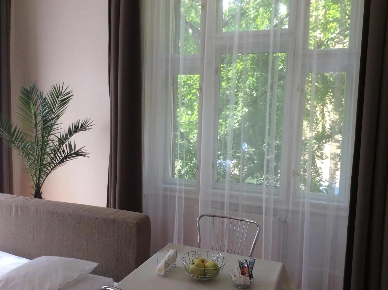 Stefánia Stúdió Apartmanok photo