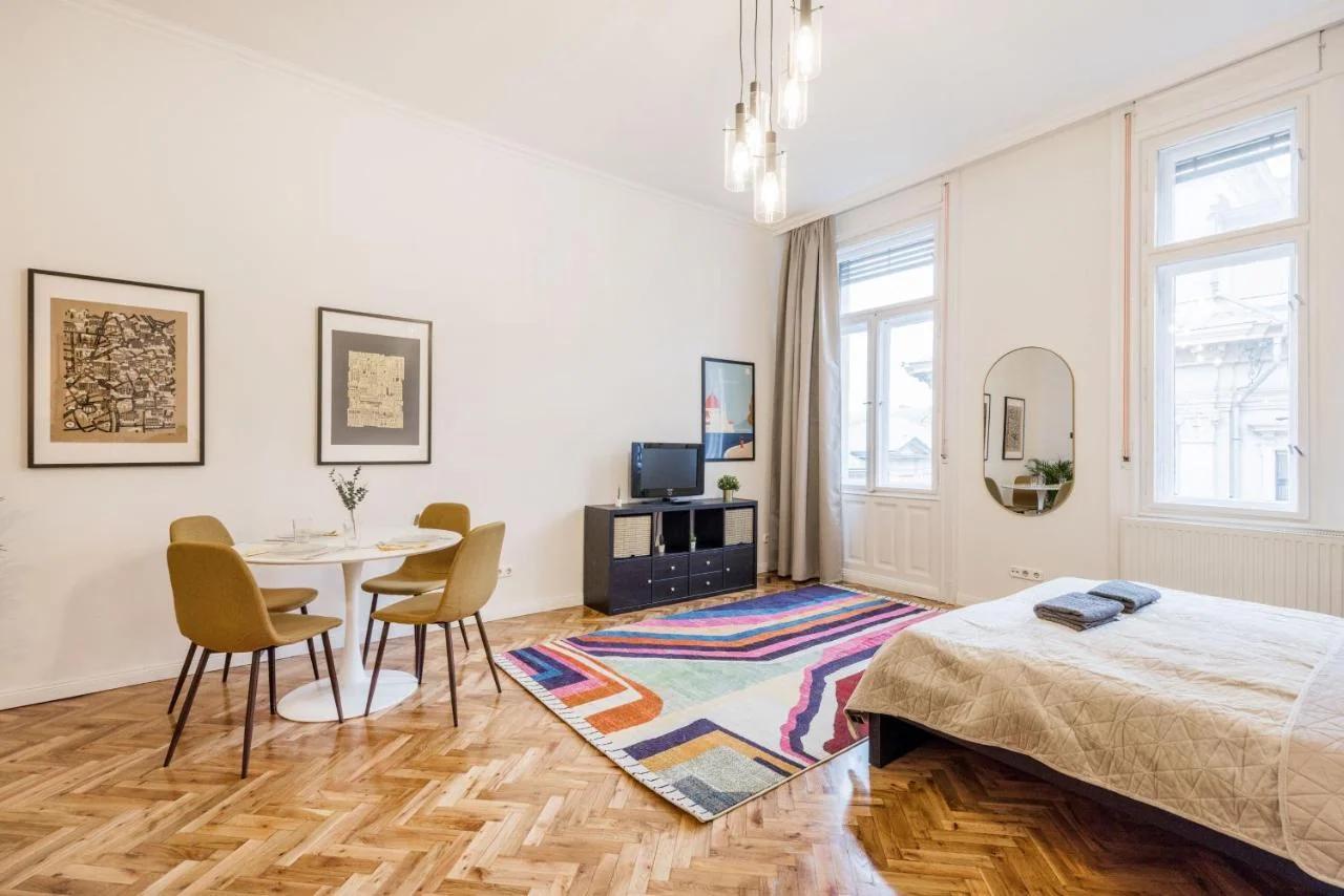 Your charming home at Parliament photo