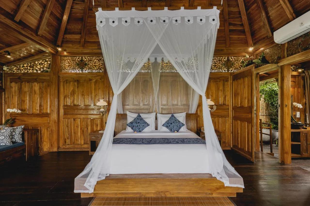 Airsania Ubud Antique Villas photo