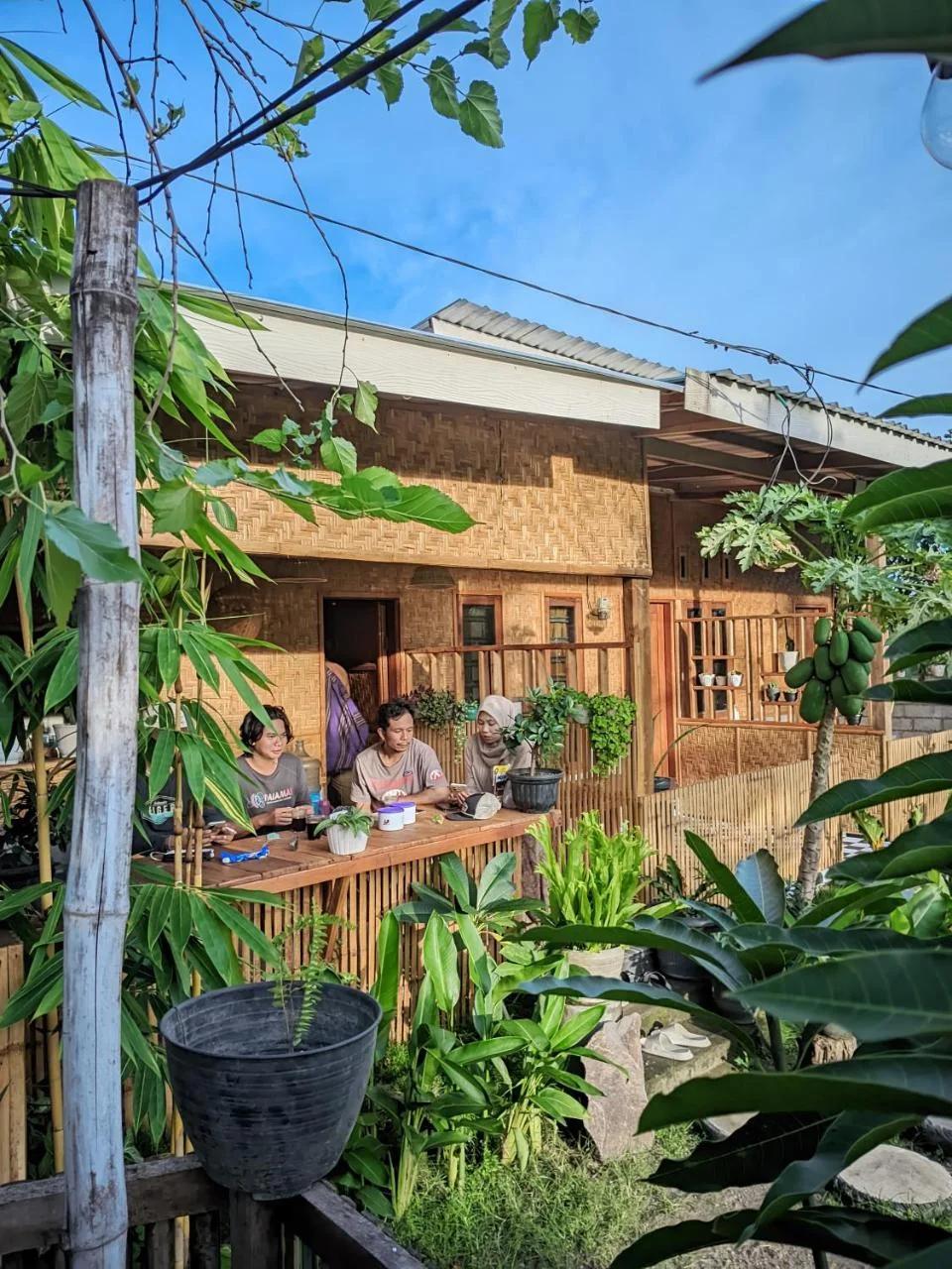 Local Garden Homestay photo