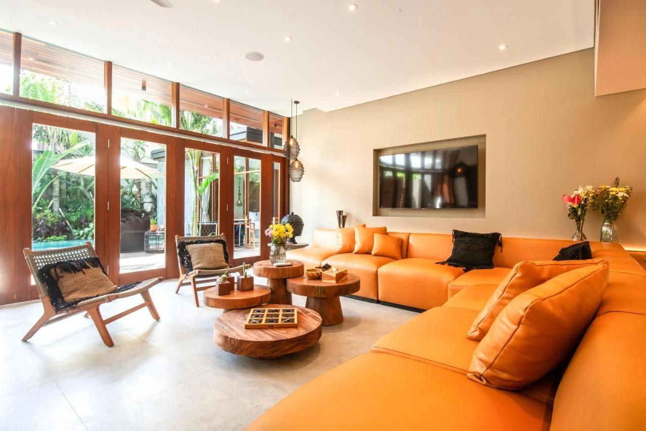 Luxury 6BR Villa, 400m to Canggu's Finns Beach photo