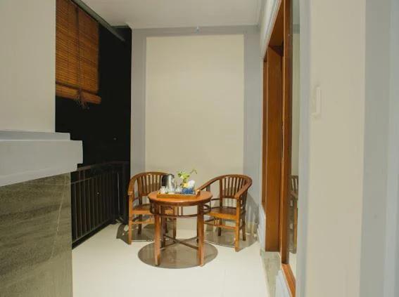 Pandu guest house photo