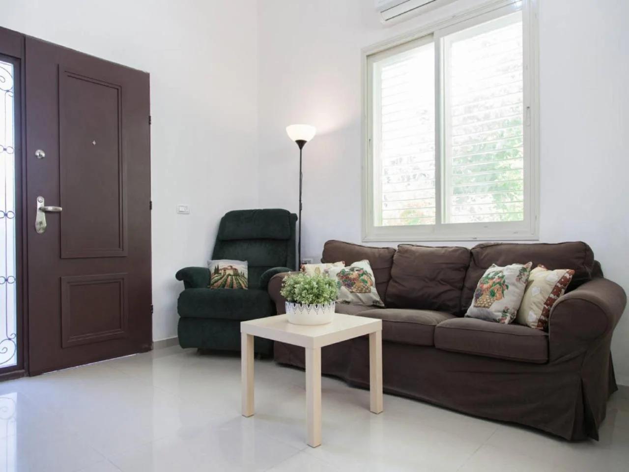 Alona's Apartments photo