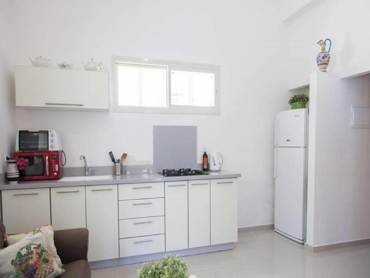 Alona's Apartments photo