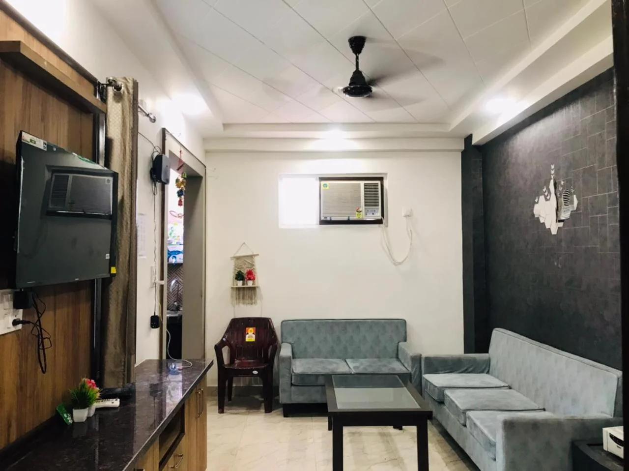 85 The Ganges 2 BHK Apartment for Homestay photo