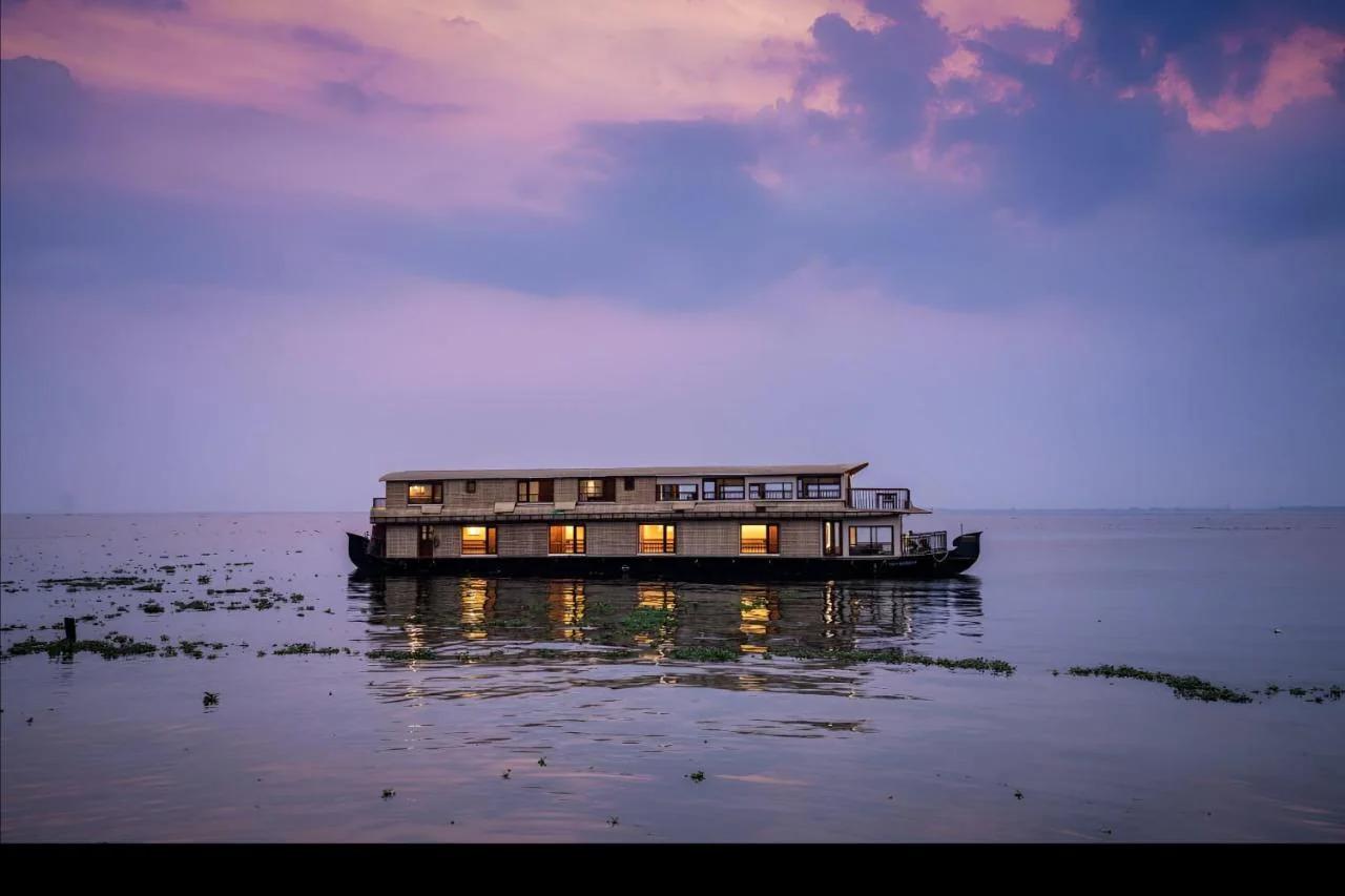 Cee Pee Houseboats