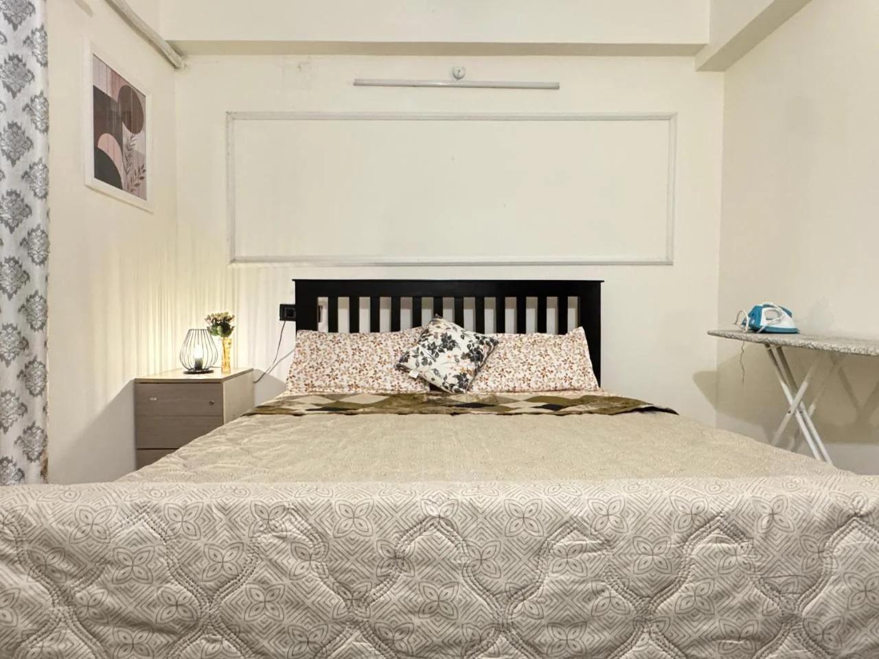 Chic 2BHK Cosy Escape - Near City Centre & IT Hubs photo
