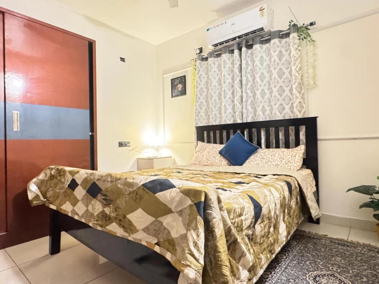Chic 2BHK Cosy Escape - Near City Centre & IT Hubs photo