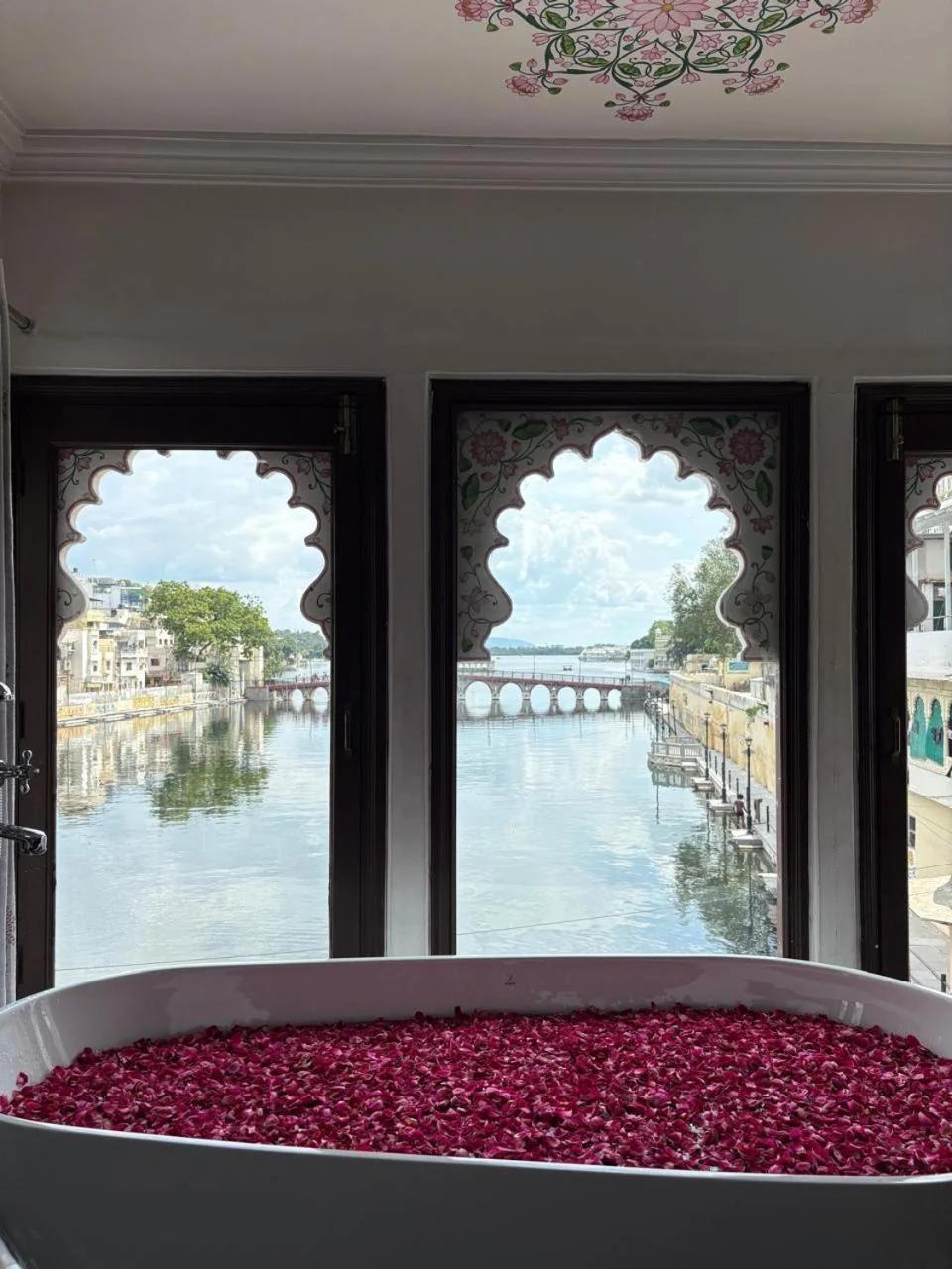 Hide-In Udaipur - A Lake View Boutique hotel foto