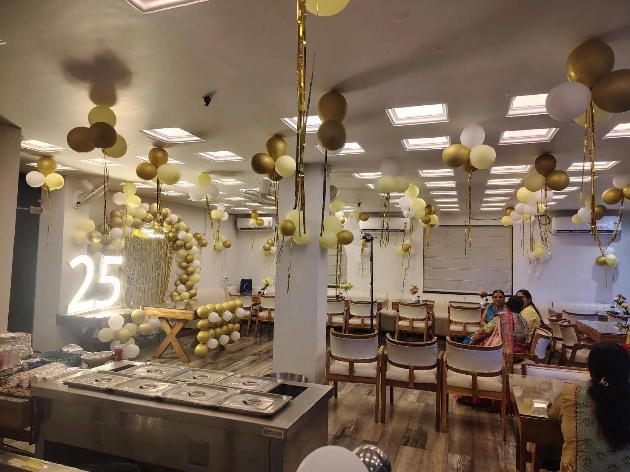 Hotel Harry photo