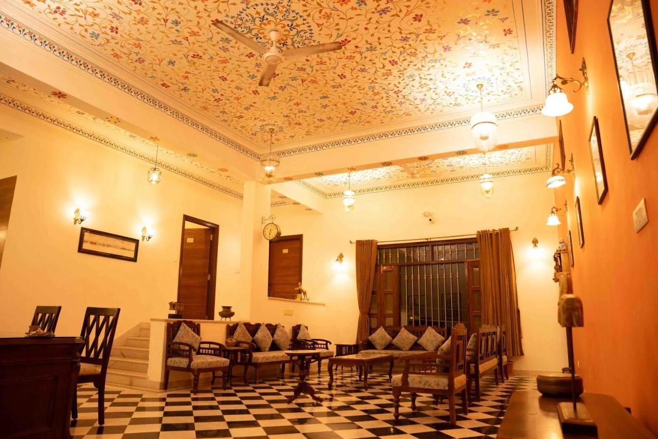 Hotel Karohi Villa photo