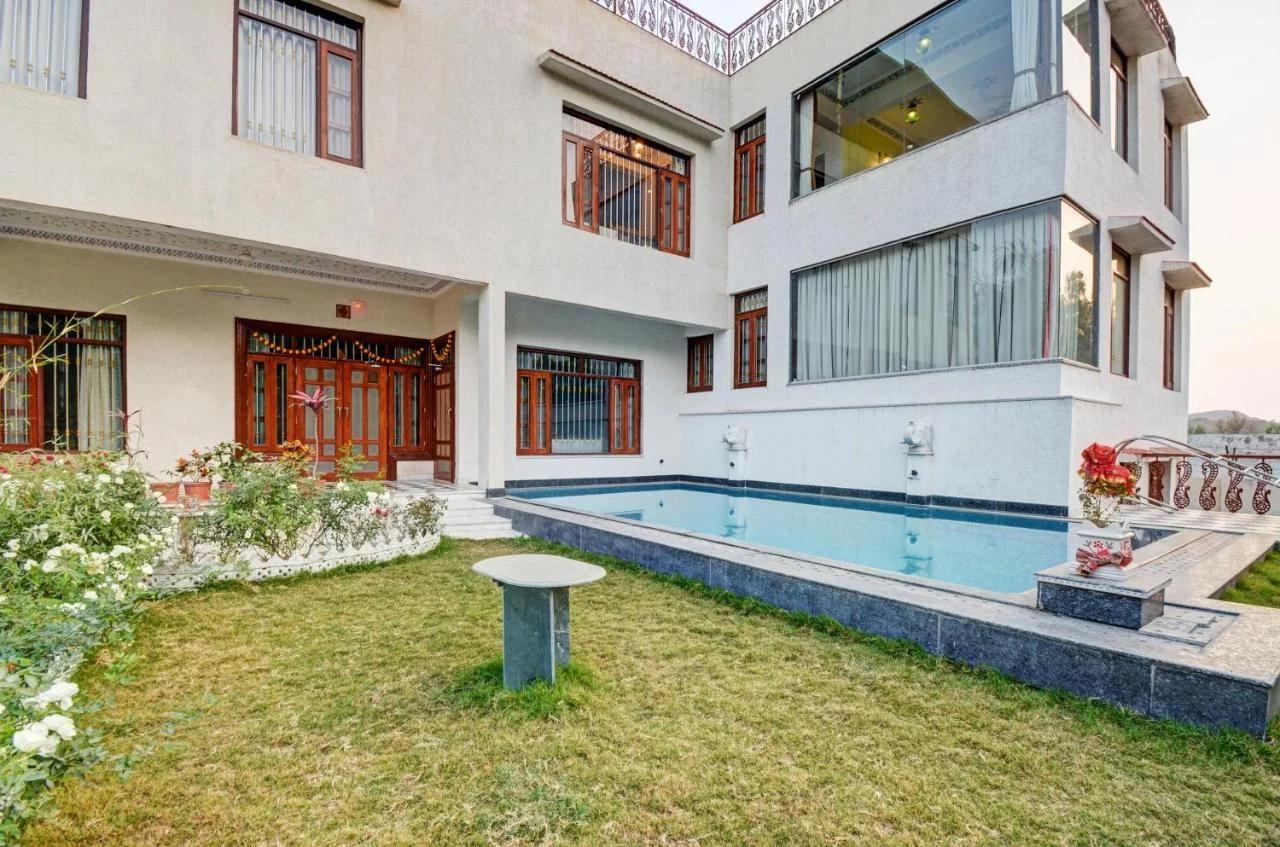 Hotel Karohi Villa photo