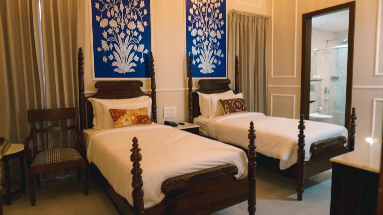 Hotel Naren Villa photo