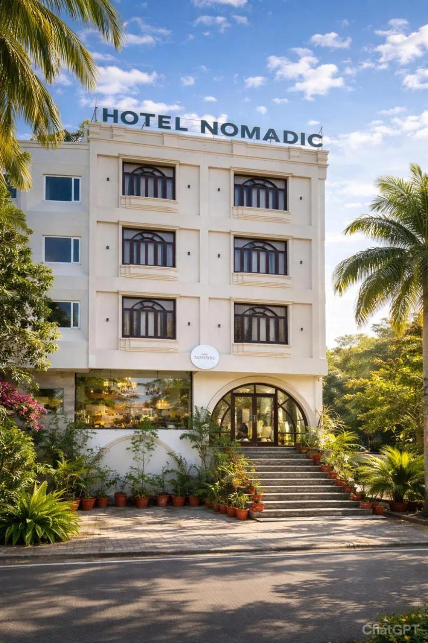 Hotel Nomadic