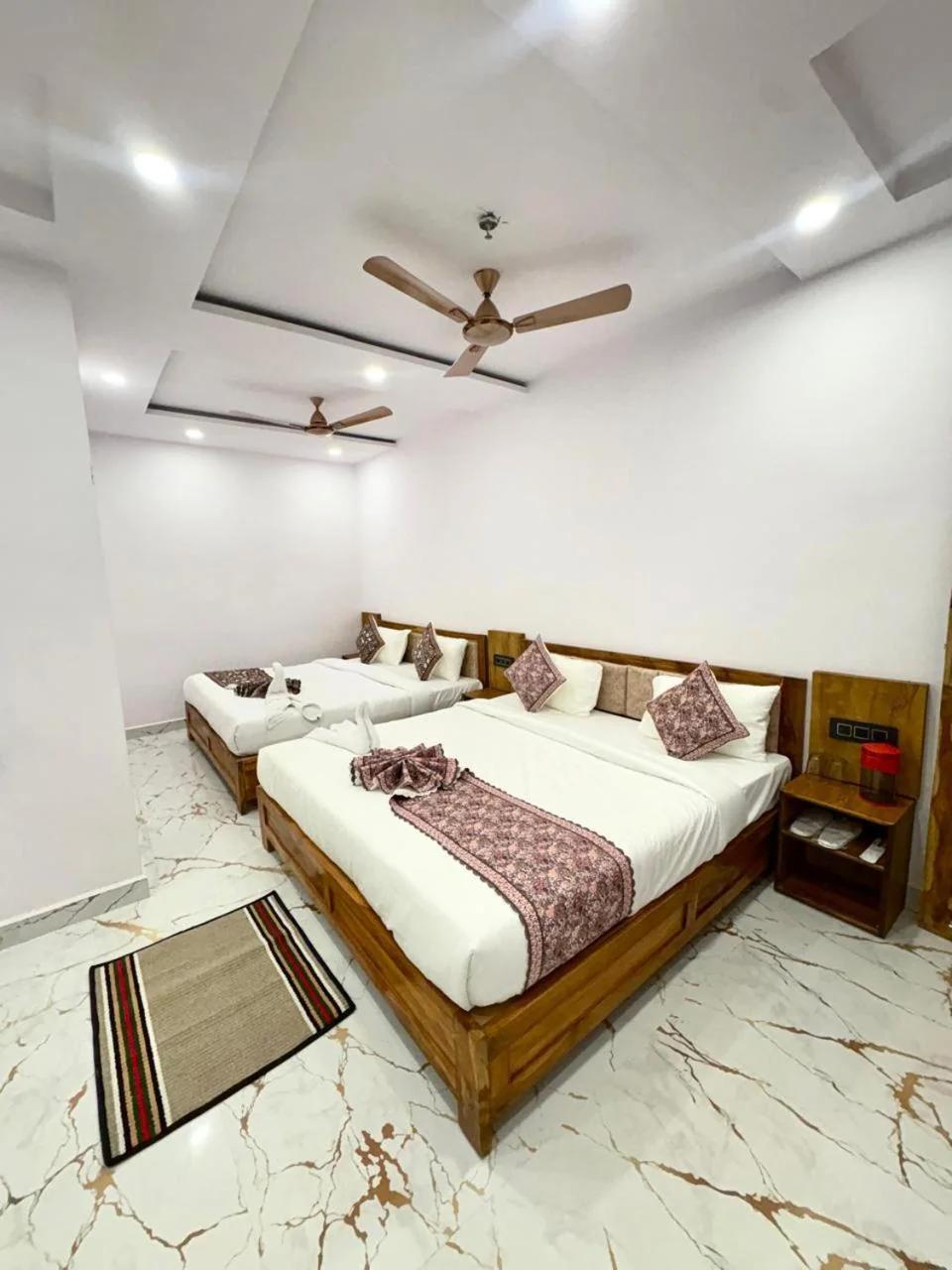 Hotel Shiva Darshanam photo