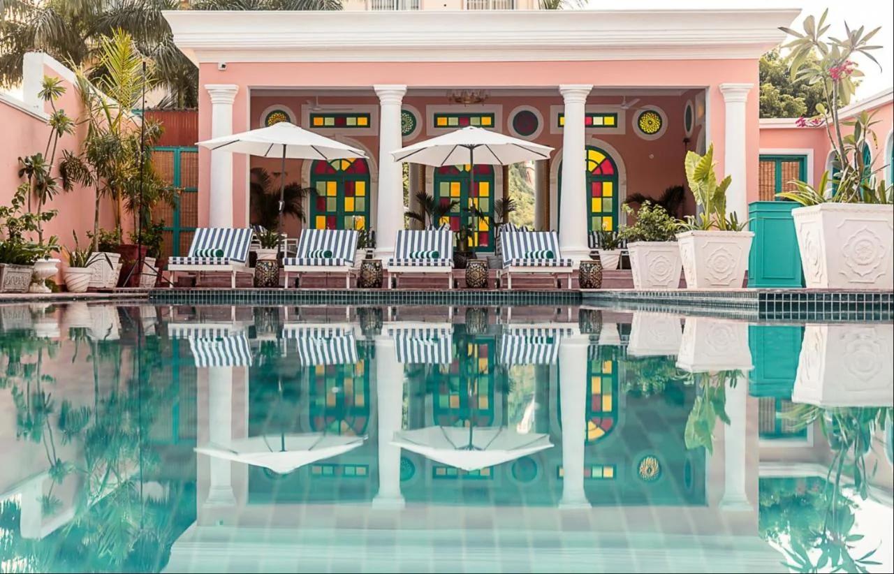 HOTEL WHITE RABBIT foto