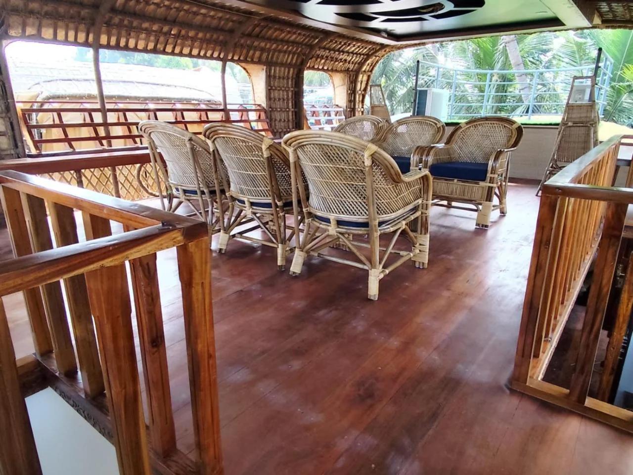 Kalappura Houseboats & Tours photo
