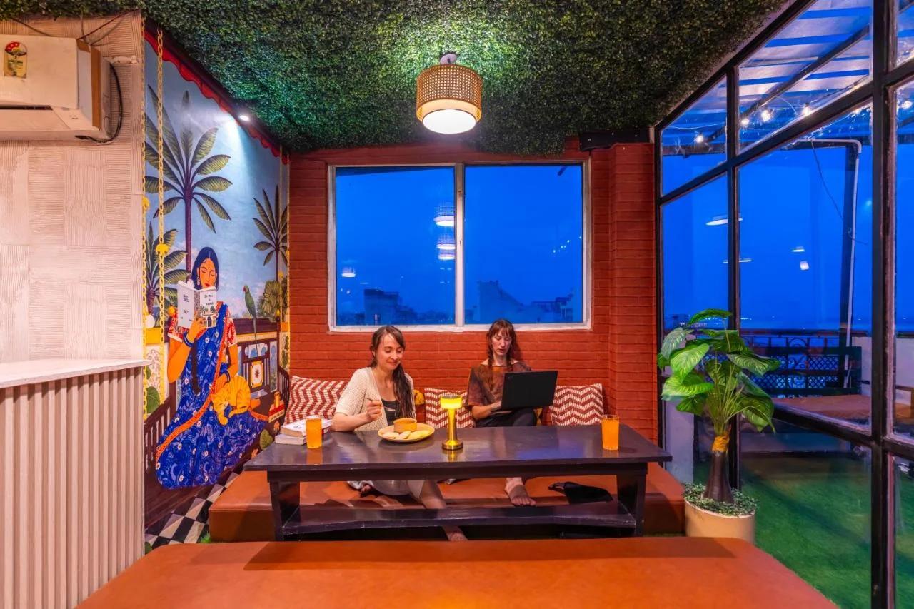 Madpackers Varanasi photo