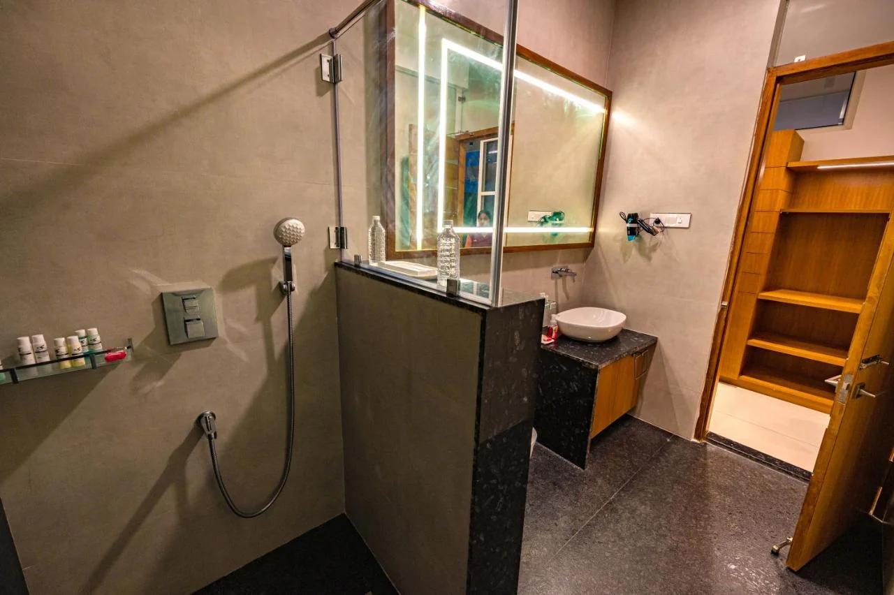 S R Luxury Stays photo
