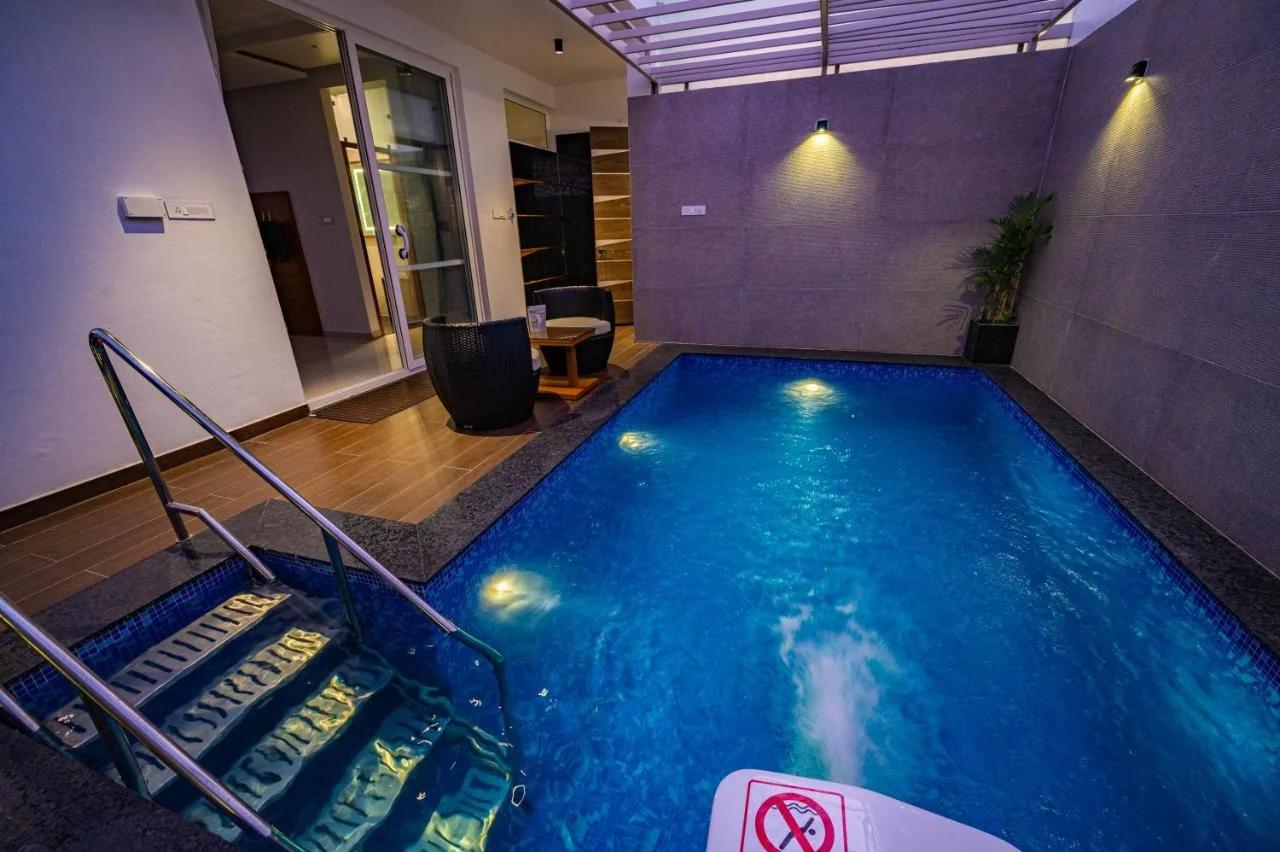 S R Luxury Stays photo